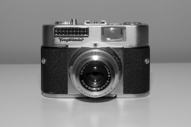 /posts/2016-06-15-die-richtige-batterie-fuer-den-analogen-fotoapparat-zb-px625/20150630_Kameraübersicht-Voigtländer_f_improf_646x430.jpg